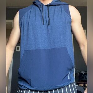 Reebok Men’s Large CrossFit Strength sleeveless hoodie: blue